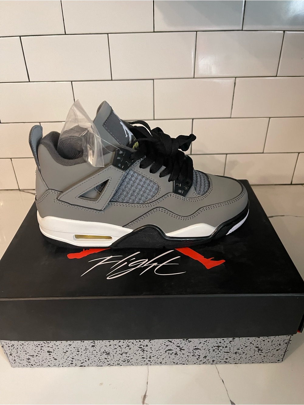 Men’s Retro 4 Cool Grey Size 5.